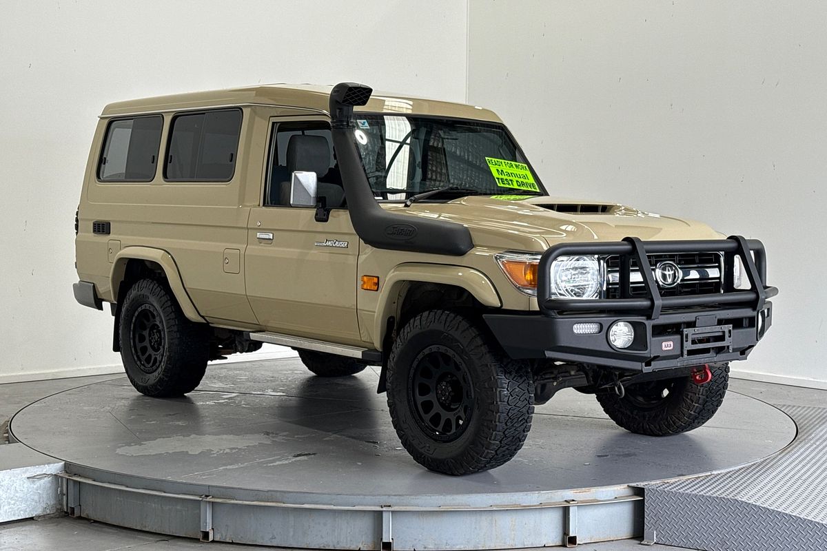 2022 Toyota Landcruiser GXL Troopcarrier VDJ78R