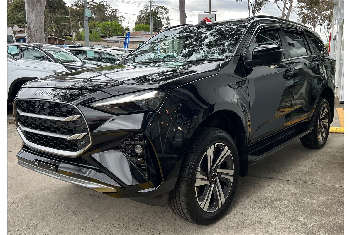 2025 Isuzu MU-X LS-T