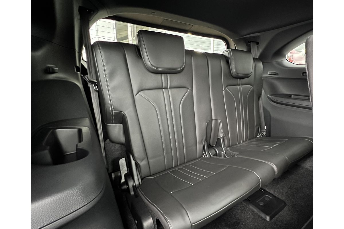 2025 Isuzu MU-X LS-T