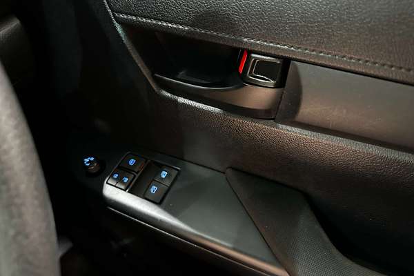 2016 Toyota Hilux Workmate TGN121R Rear Wheel Drive