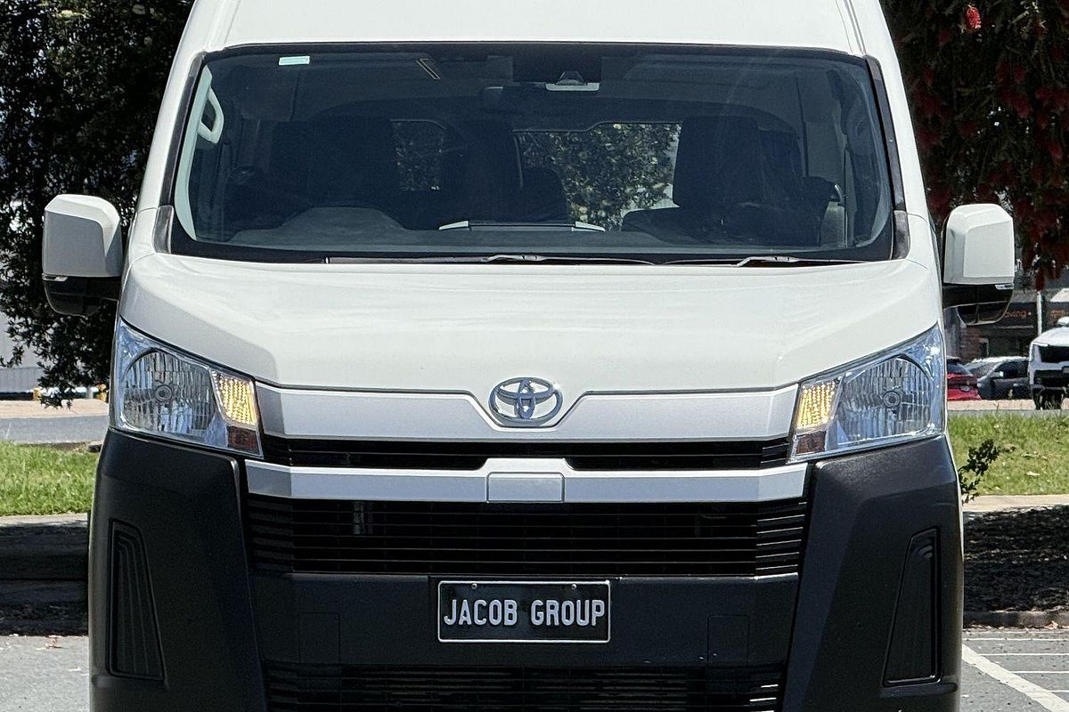 2019 Toyota Hiace Commuter GDH322R ELWB High Roof