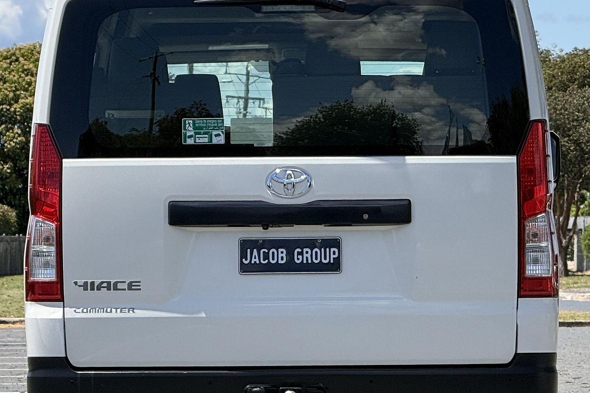 2019 Toyota Hiace Commuter GDH322R ELWB High Roof