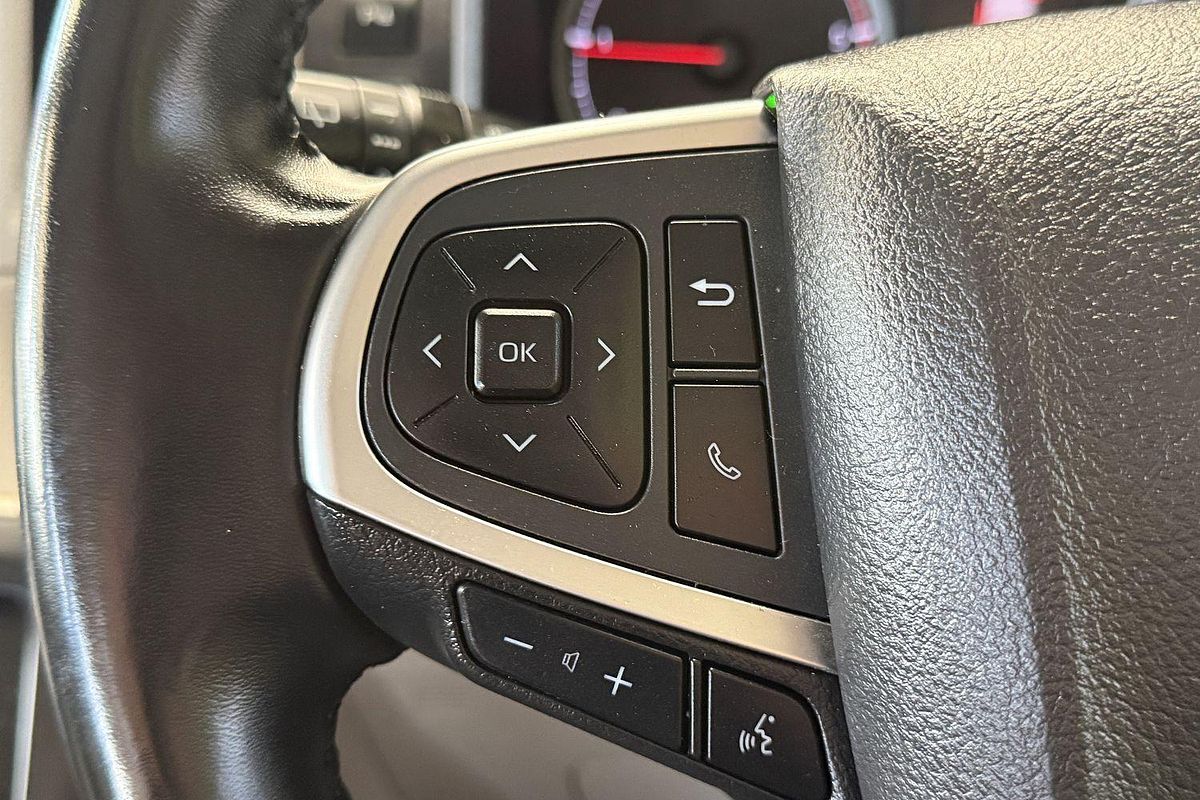 2019 Toyota Hiace Commuter GDH322R ELWB High Roof