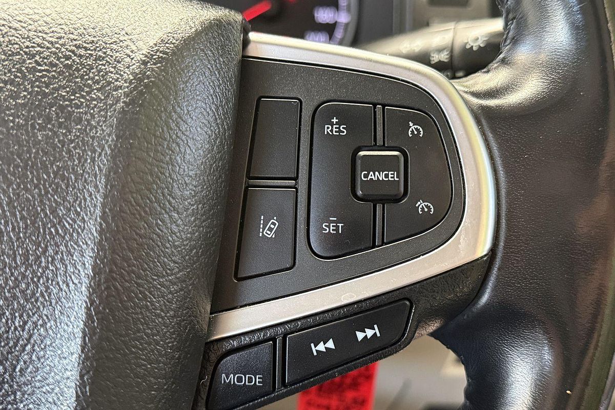 2019 Toyota Hiace Commuter GDH322R ELWB High Roof