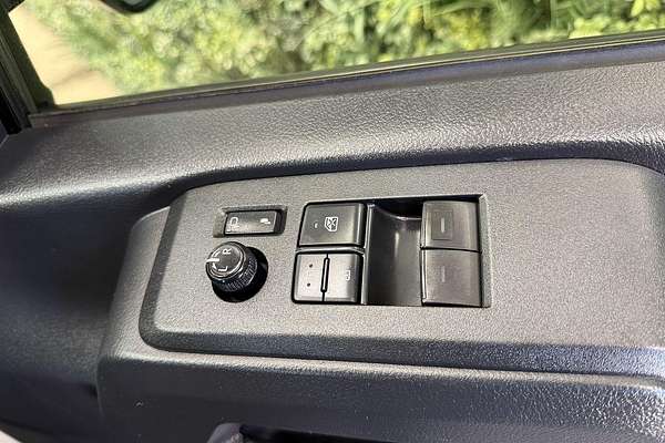 2019 Toyota Hiace Commuter GDH322R ELWB High Roof