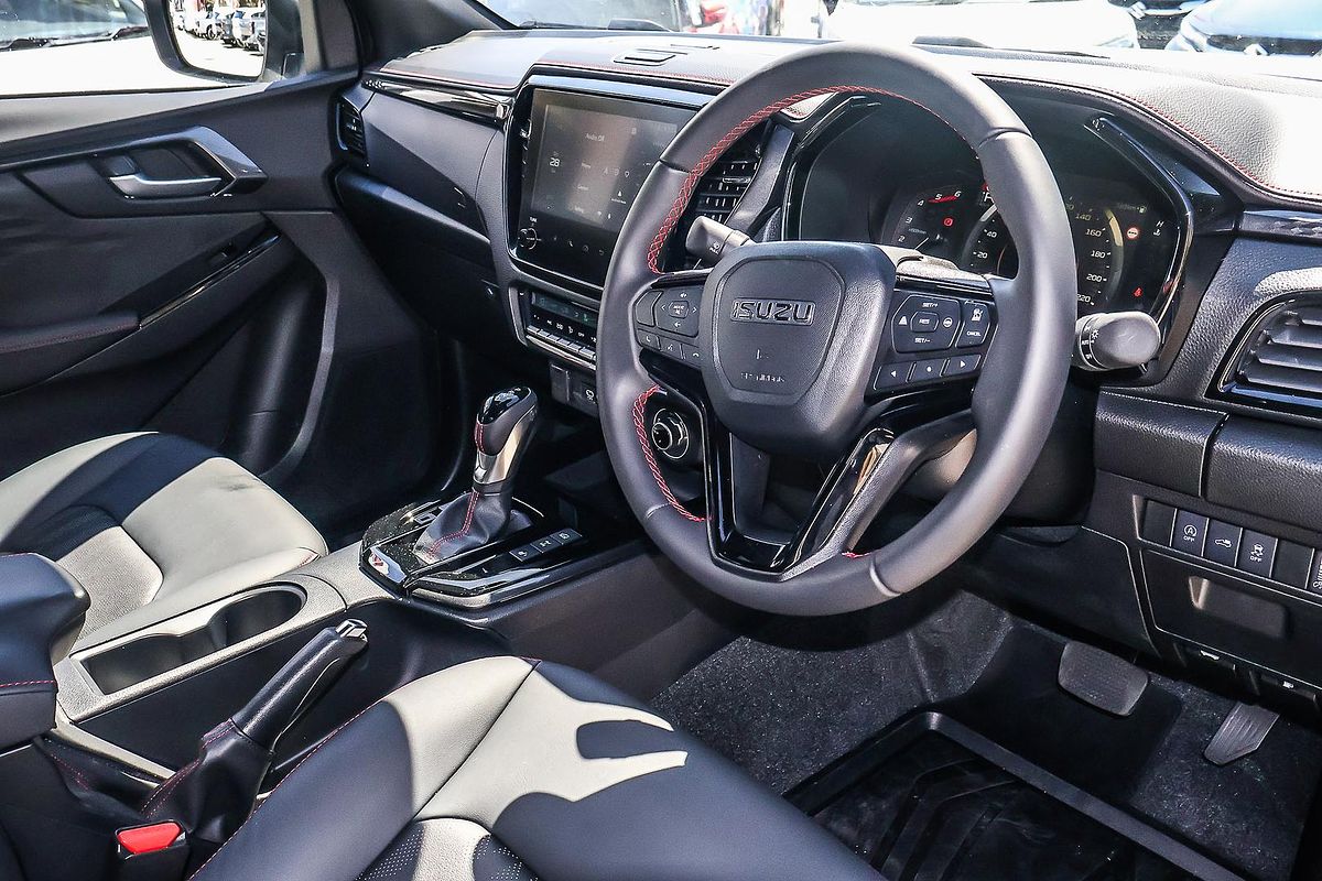 2025 Isuzu D-MAX X-TERRAIN 4X4