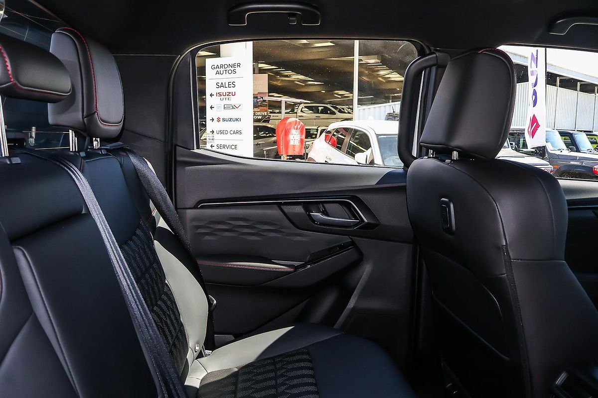 2025 Isuzu D-MAX X-TERRAIN 4X4