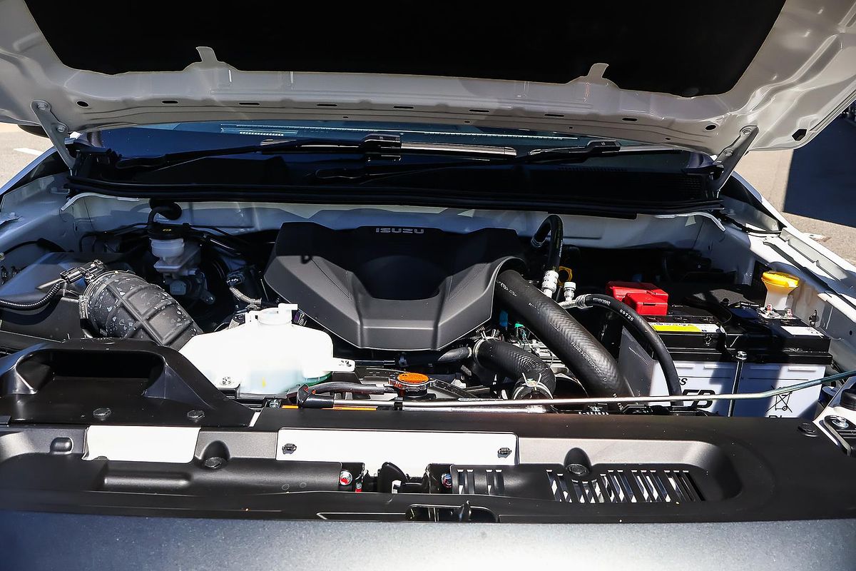 2025 Isuzu D-MAX X-TERRAIN 4X4