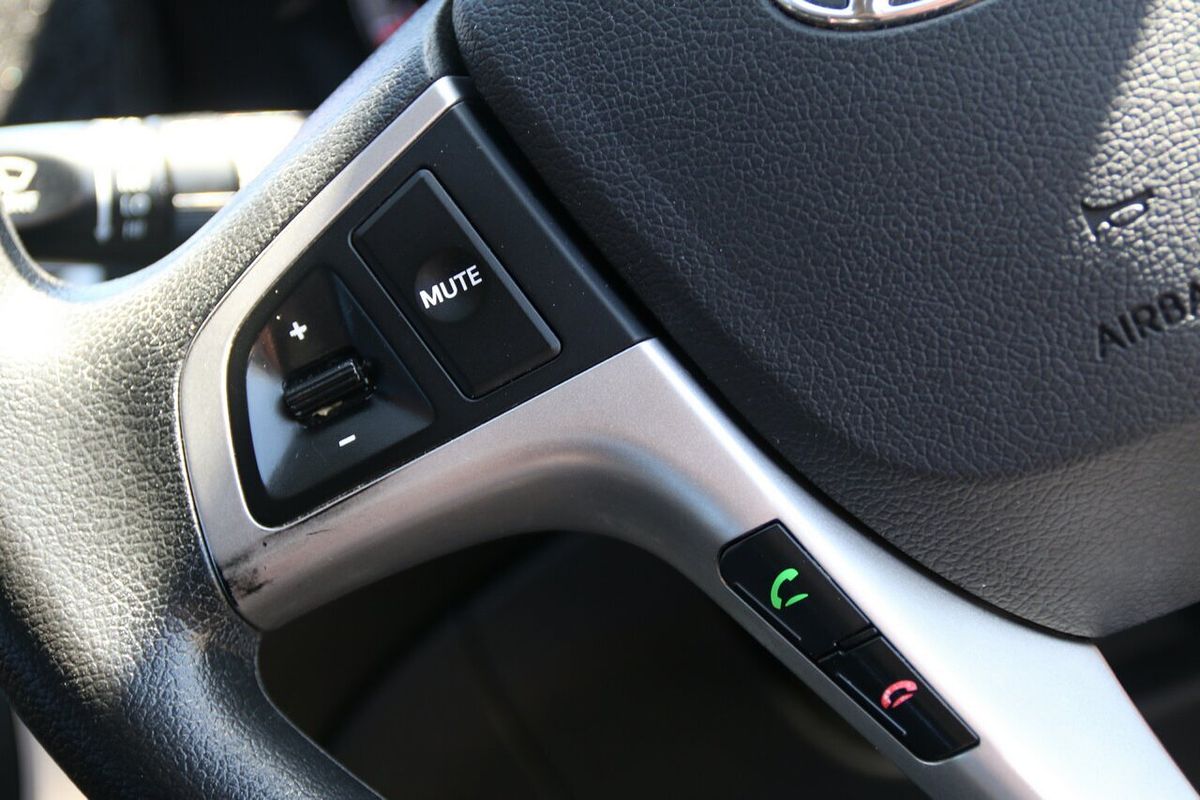 2012 Hyundai Accent Active RB