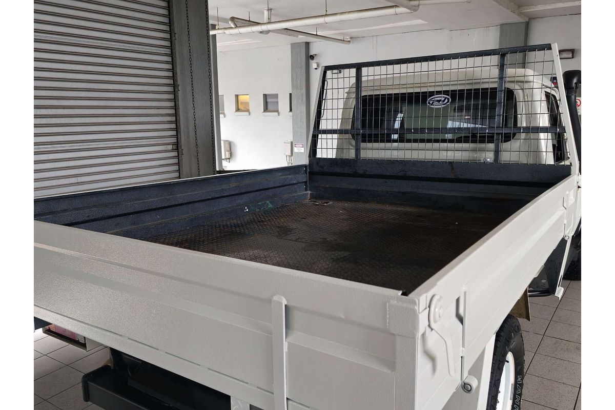 LANDCRUISER VDJ79R MY18 WORKMATE (4x4) 4.5L DTV8 DIESEL TURBO F/INJ 5 SP MANUAL C/CHAS 