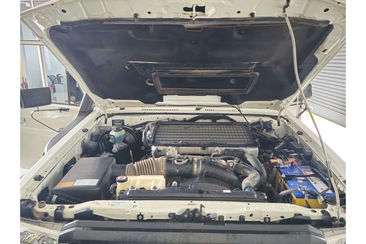 LANDCRUISER VDJ79R MY18 WORKMATE (4x4) 4.5L DTV8 DIESEL TURBO F/INJ 5 SP MANUAL C/CHAS 