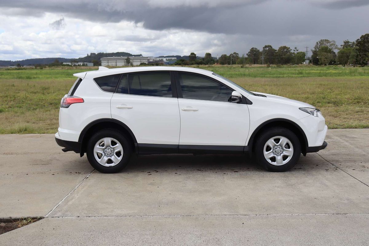 2018 Toyota RAV4 GX ZSA42R