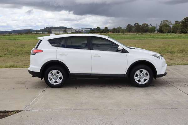 2018 Toyota RAV4 GX ZSA42R