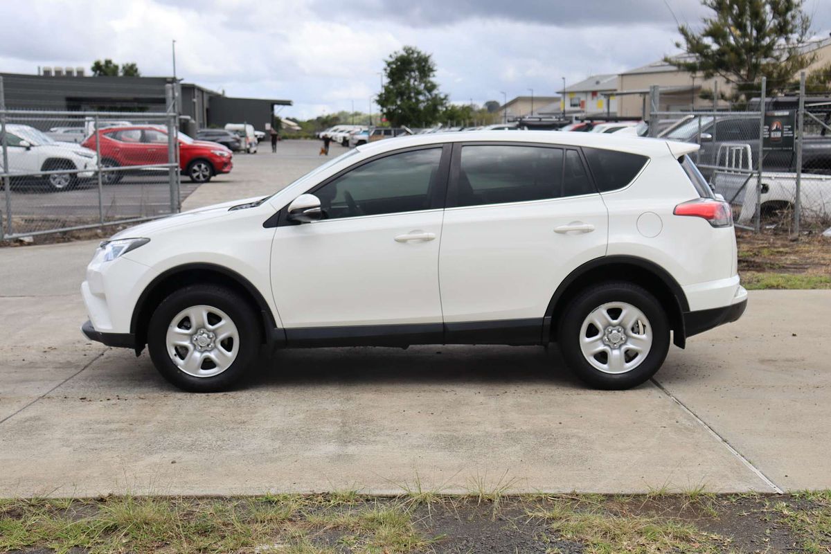 2018 Toyota RAV4 GX ZSA42R
