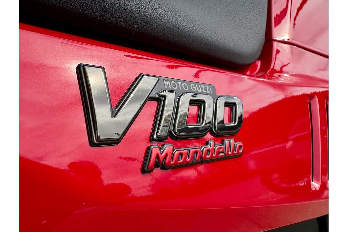 2025 Moto Guzzi V100 Mandello V100