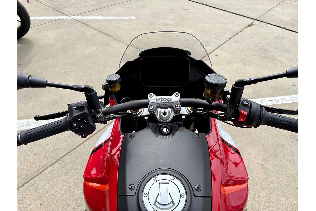 2025 Moto Guzzi V100 Mandello V100