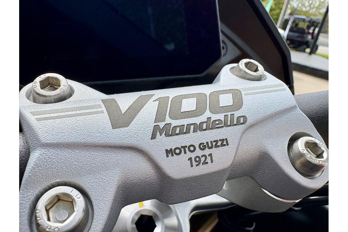 2025 Moto Guzzi V100 Mandello V100