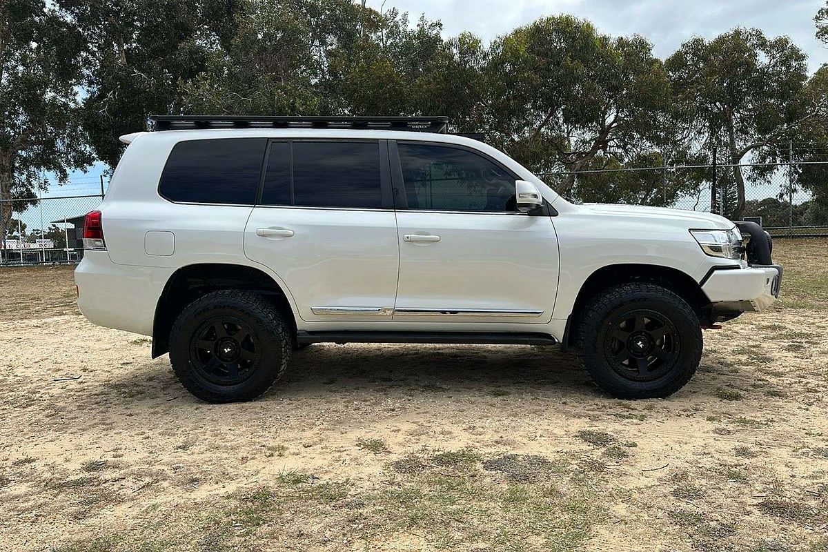 2019 Toyota Landcruiser Sahara VDJ200R