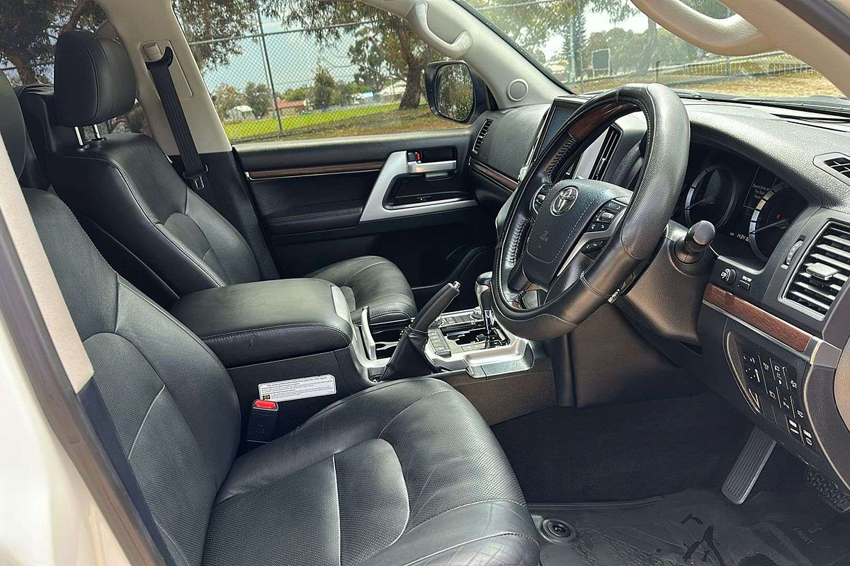 2019 Toyota Landcruiser Sahara VDJ200R