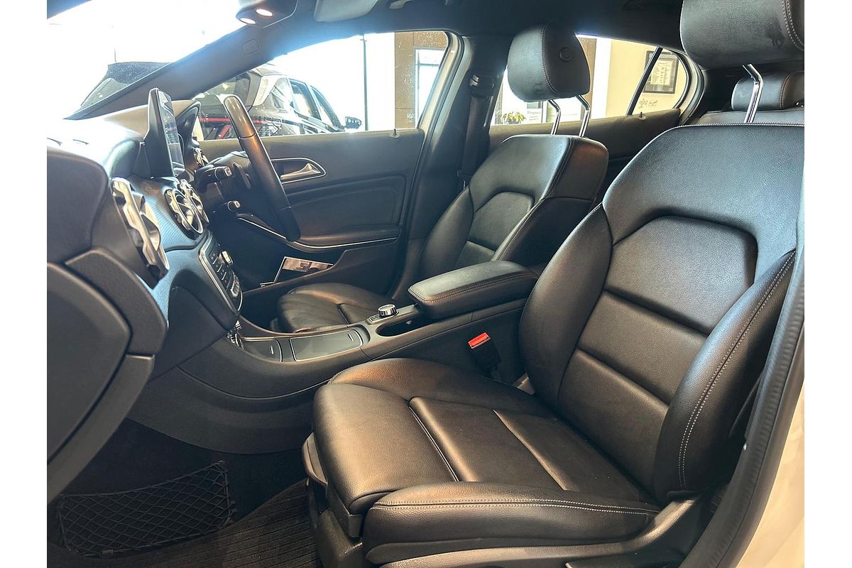 2018 Mercedes-Benz GLA-Class GLA180 X156