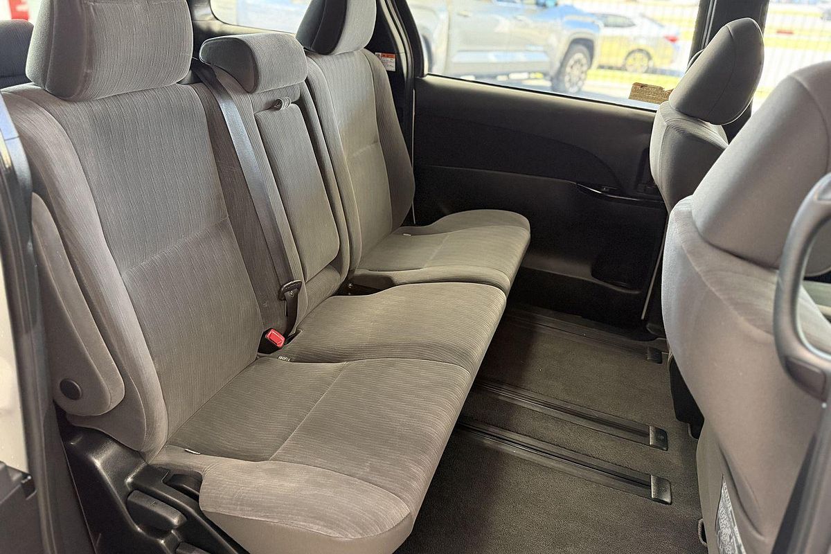 2019 Toyota Tarago GLi ACR50R