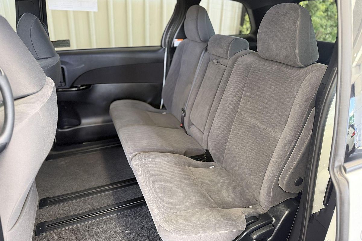 2019 Toyota Tarago GLi ACR50R