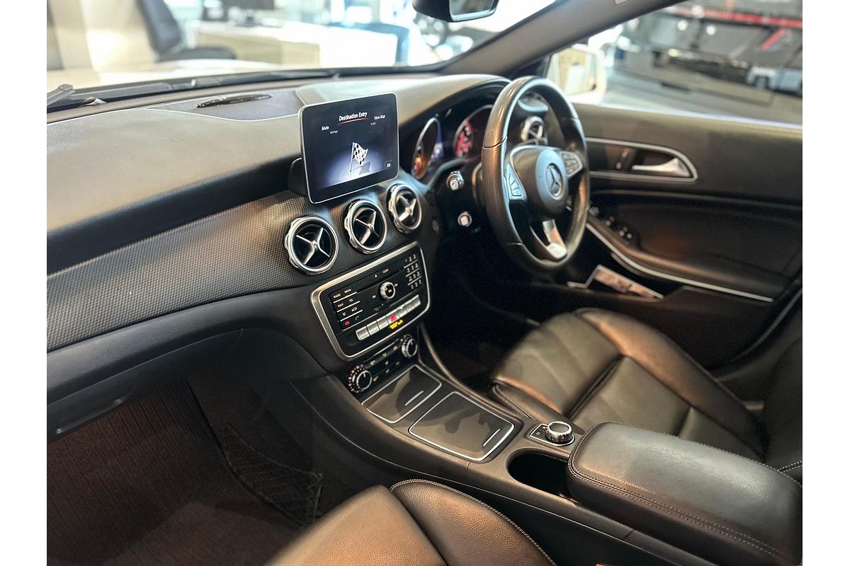 2018 Mercedes-Benz GLA-Class GLA180 X156