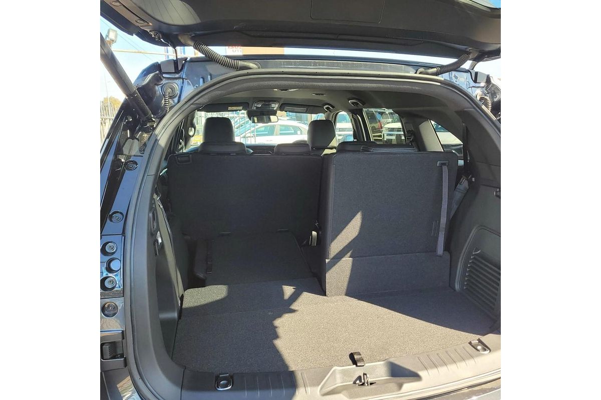 2025 Isuzu MU-X LS-T