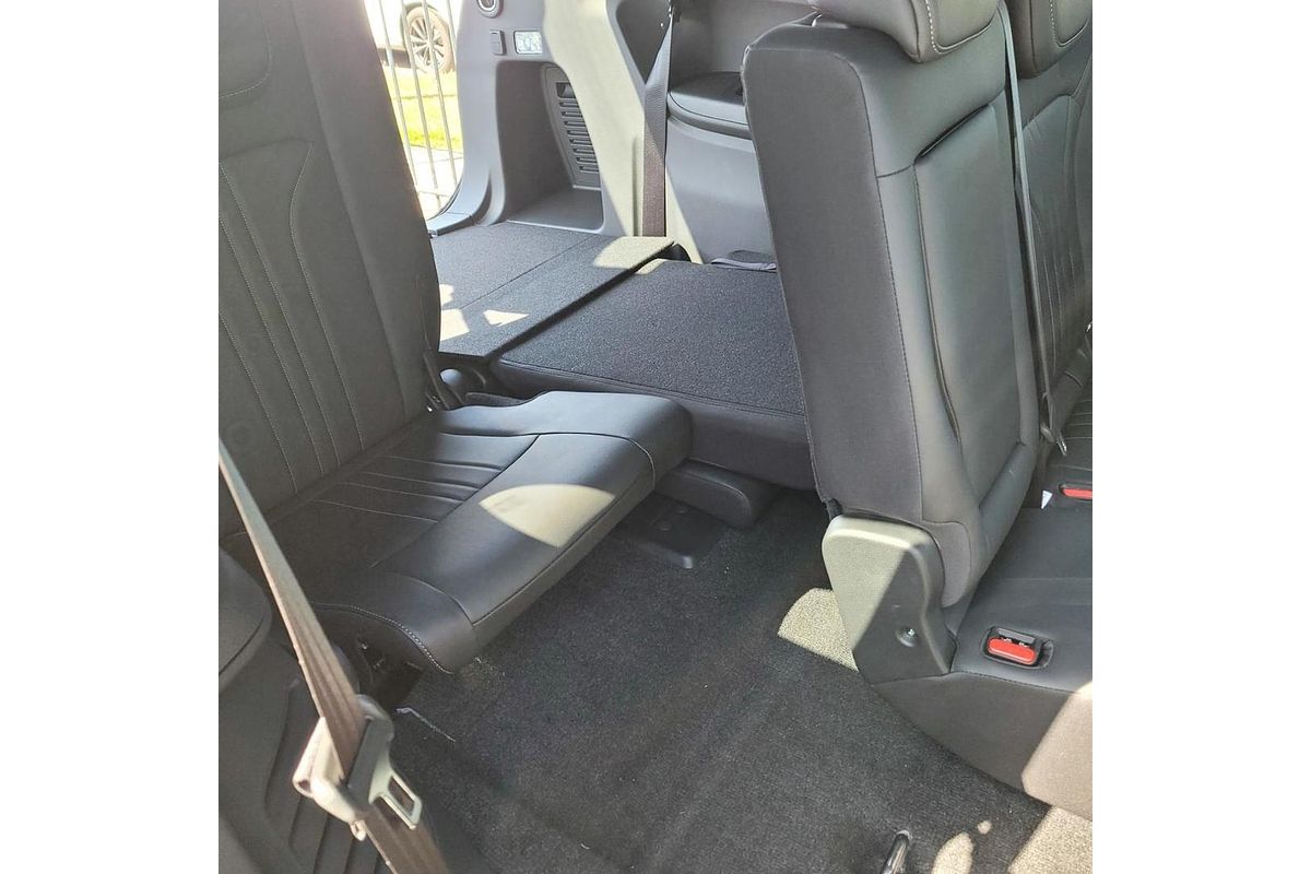 2025 Isuzu MU-X LS-T