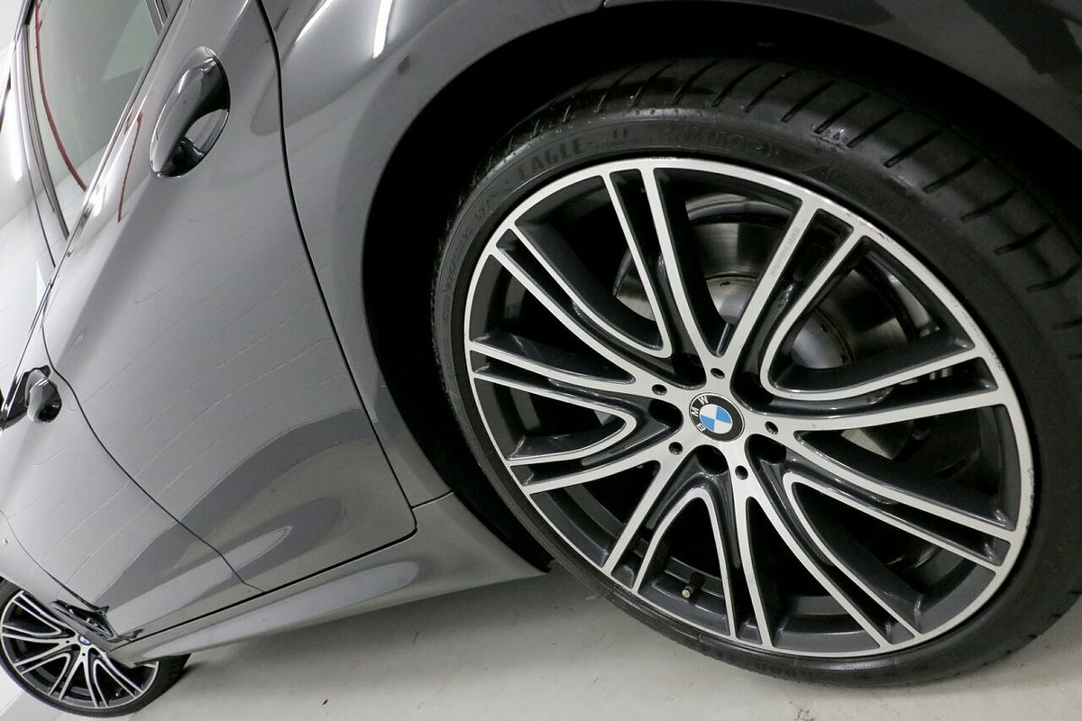 2019 BMW 5 Series 520i M Sport G30