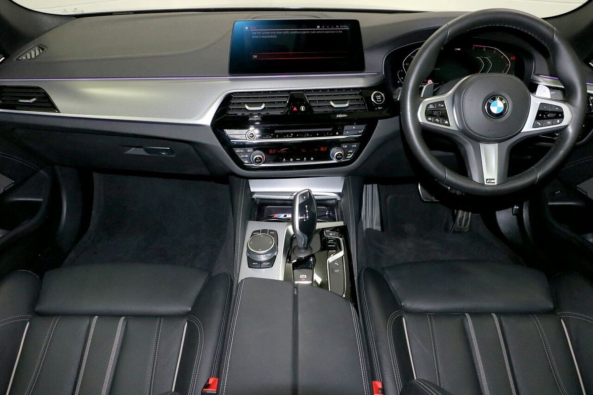 2019 BMW 5 Series 520i M Sport G30