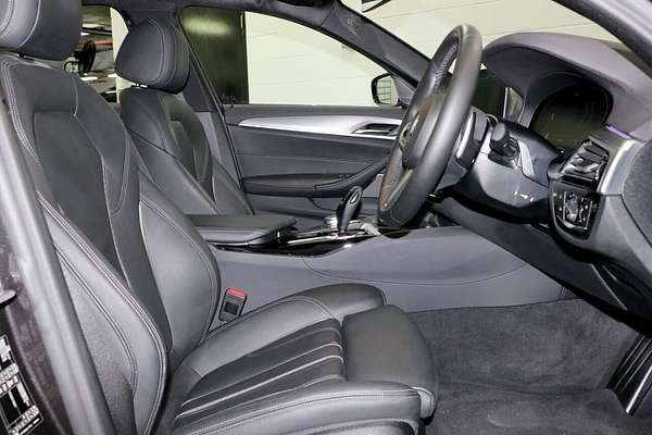 2019 BMW 5 Series 520i M Sport G30