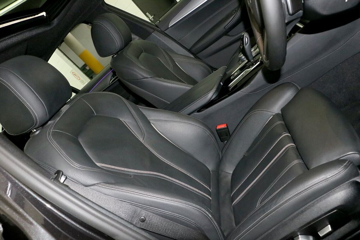 2019 BMW 5 Series 520i M Sport G30