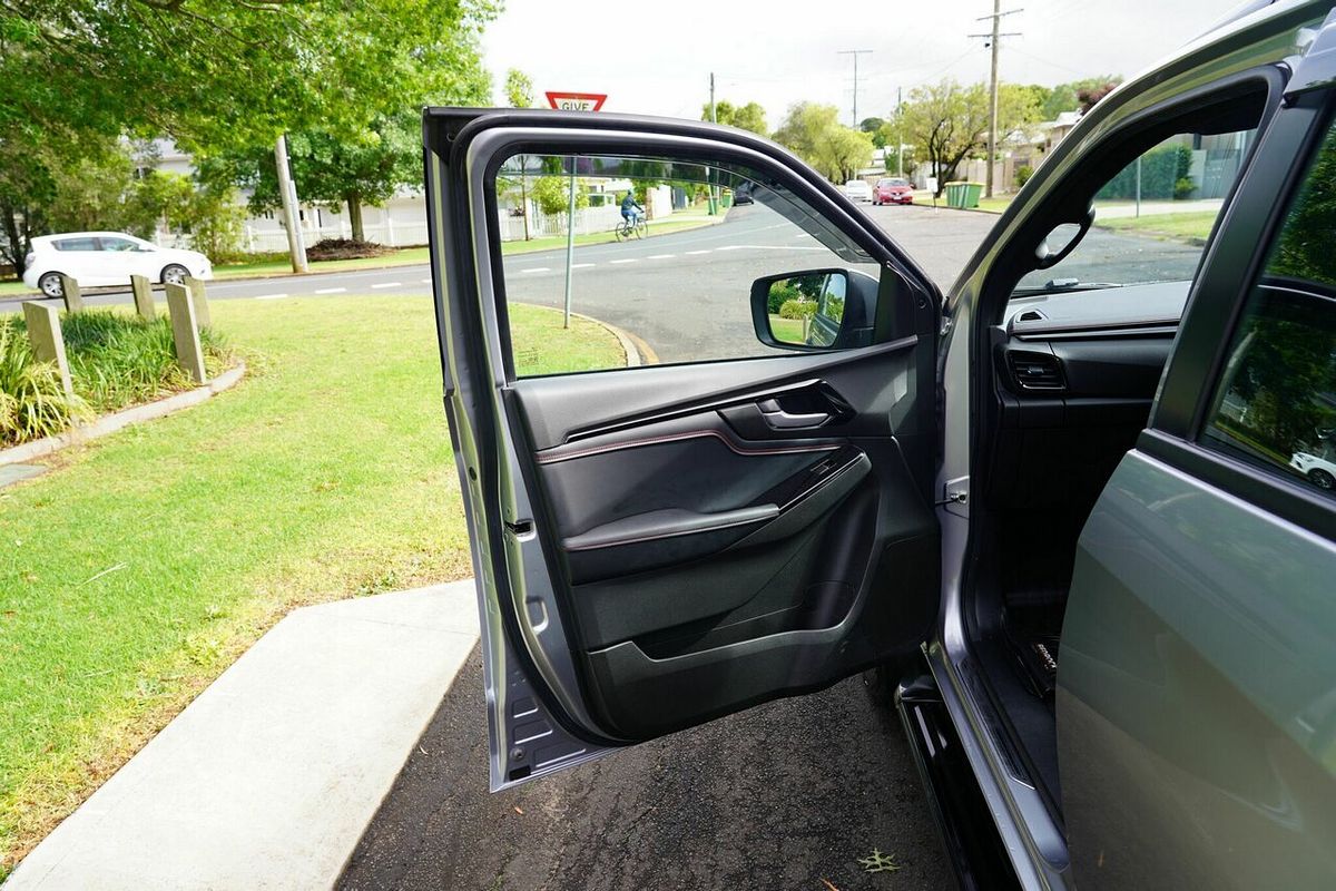 2022 Isuzu D-MAX X-TERRAIN 4X4