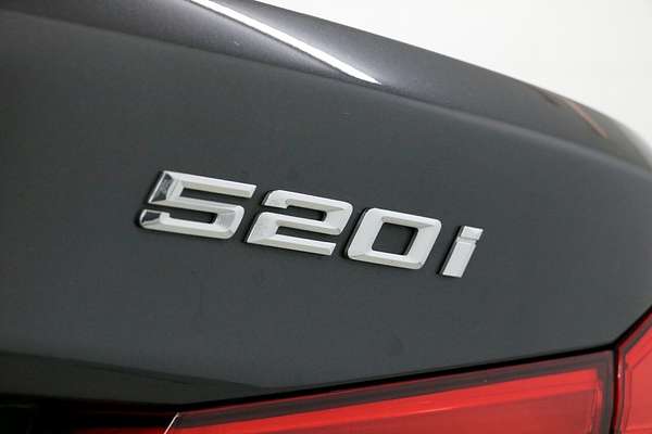 2019 BMW 5 Series 520i M Sport G30