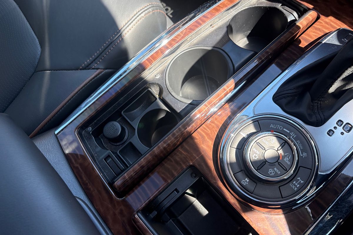 2023 Nissan Patrol Ti-L Y62