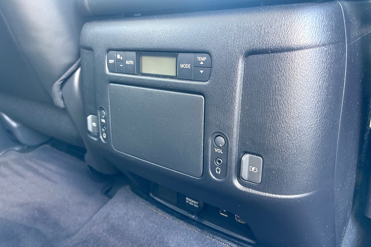 2023 Nissan Patrol Ti-L Y62