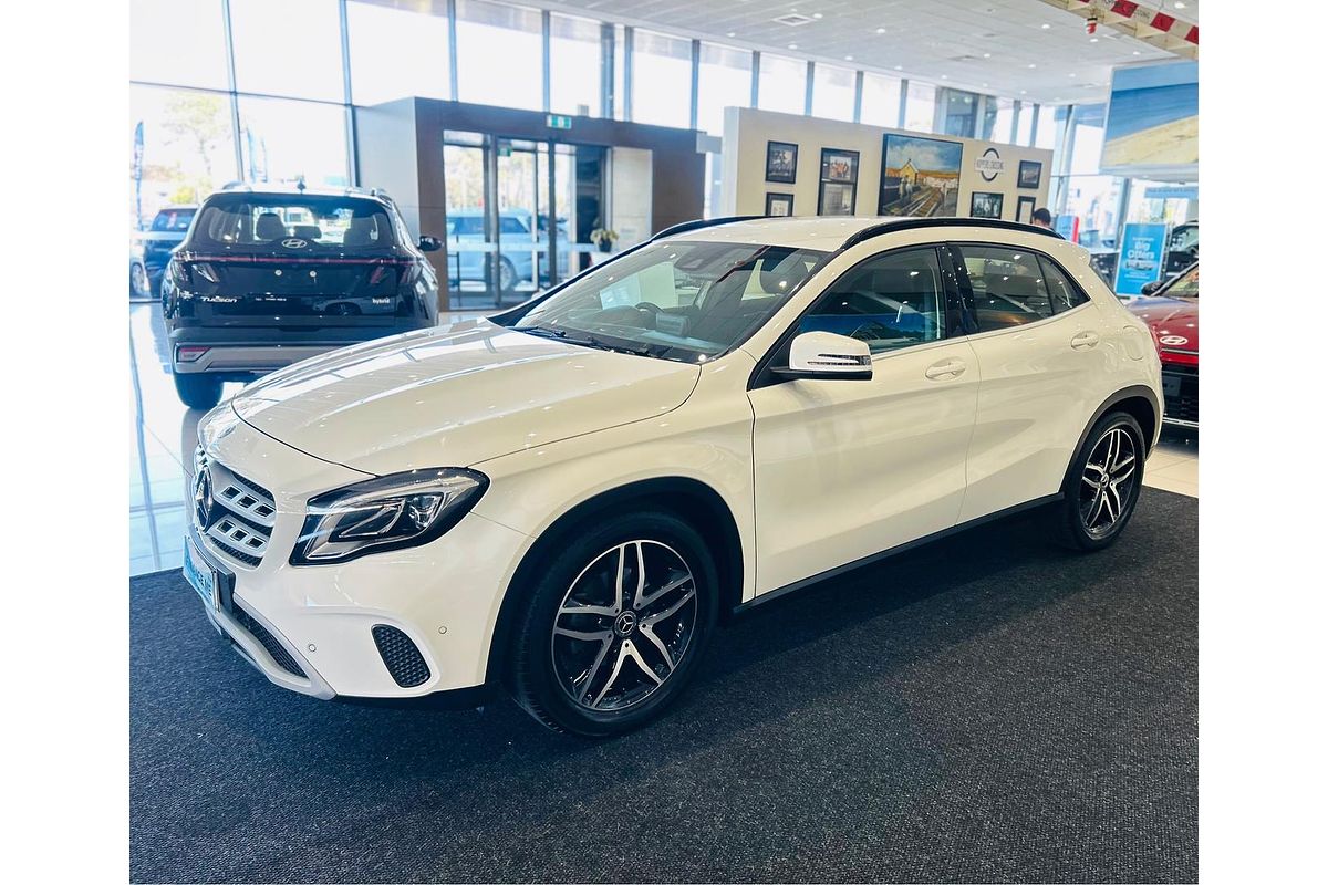 2018 Mercedes-Benz GLA-Class GLA180 X156