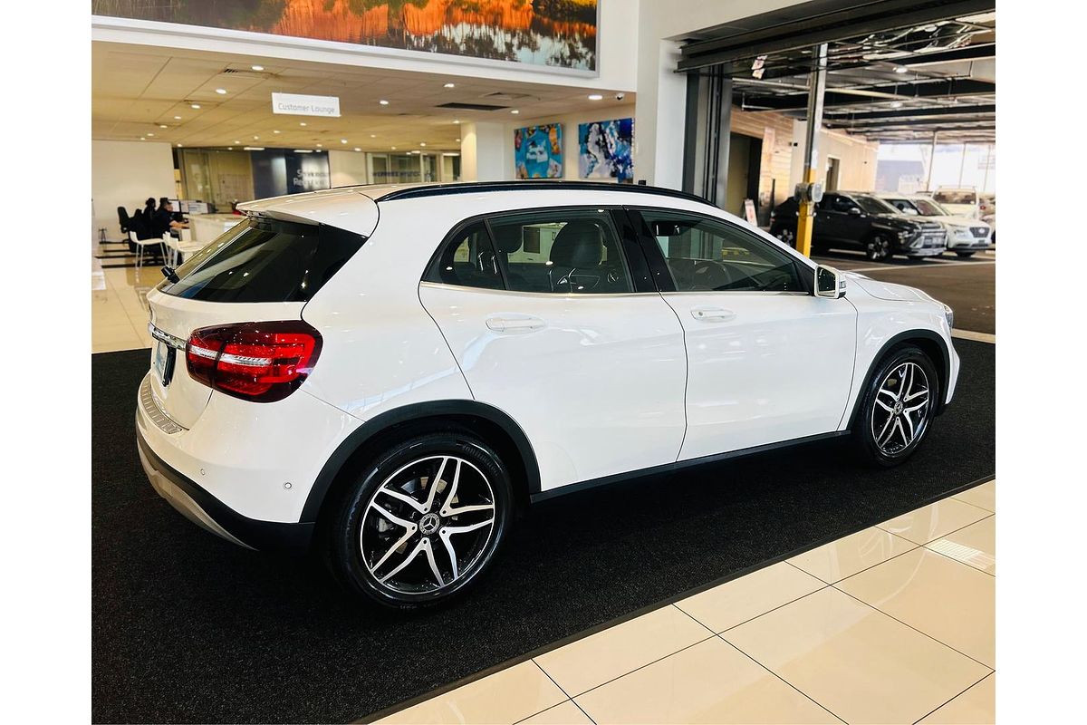 2018 Mercedes-Benz GLA-Class GLA180 X156