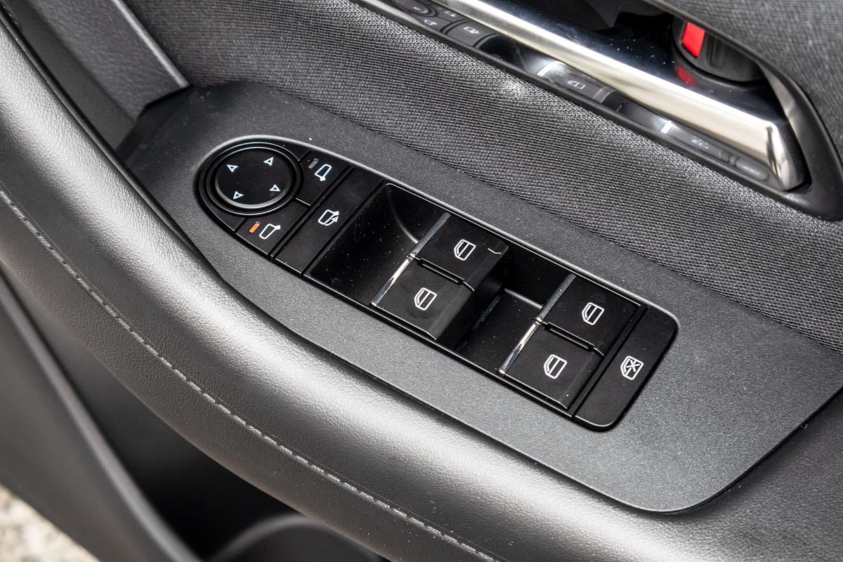 2025 Mazda CX-60 G40e Pure KH Series