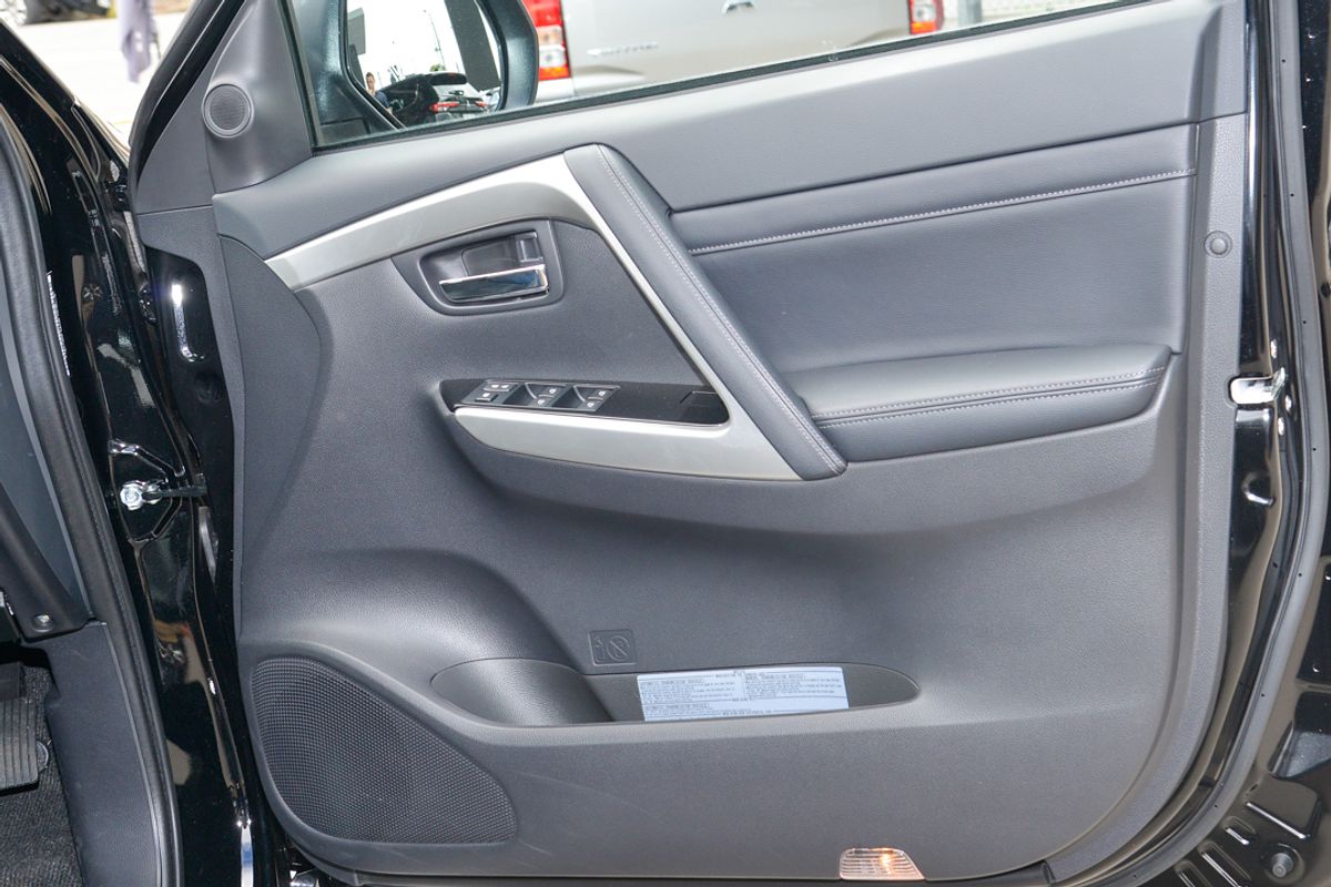 2024 Mitsubishi Pajero Sport GLS QG