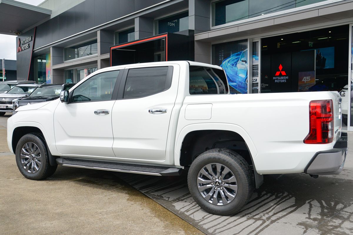 2024 Mitsubishi Triton GLS MV 4X4