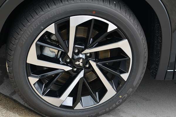 2025 Mitsubishi Outlander PHEV Exceed ZM