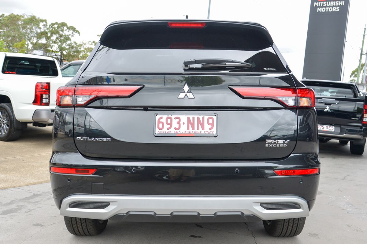 2025 Mitsubishi Outlander PHEV Exceed ZM