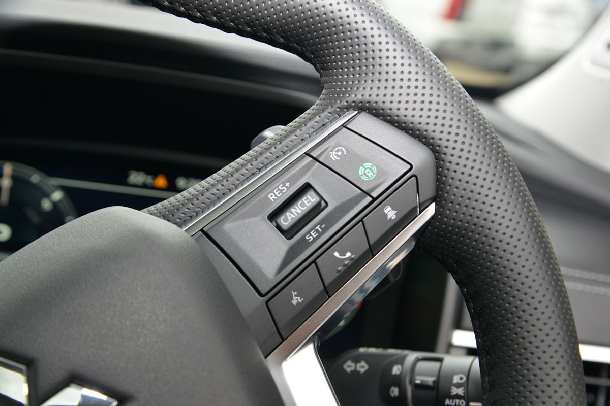 2025 Mitsubishi Outlander PHEV Exceed ZM