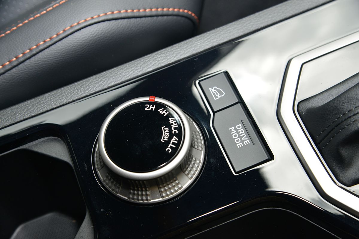 2025 Mitsubishi Triton GSR MV 4X4