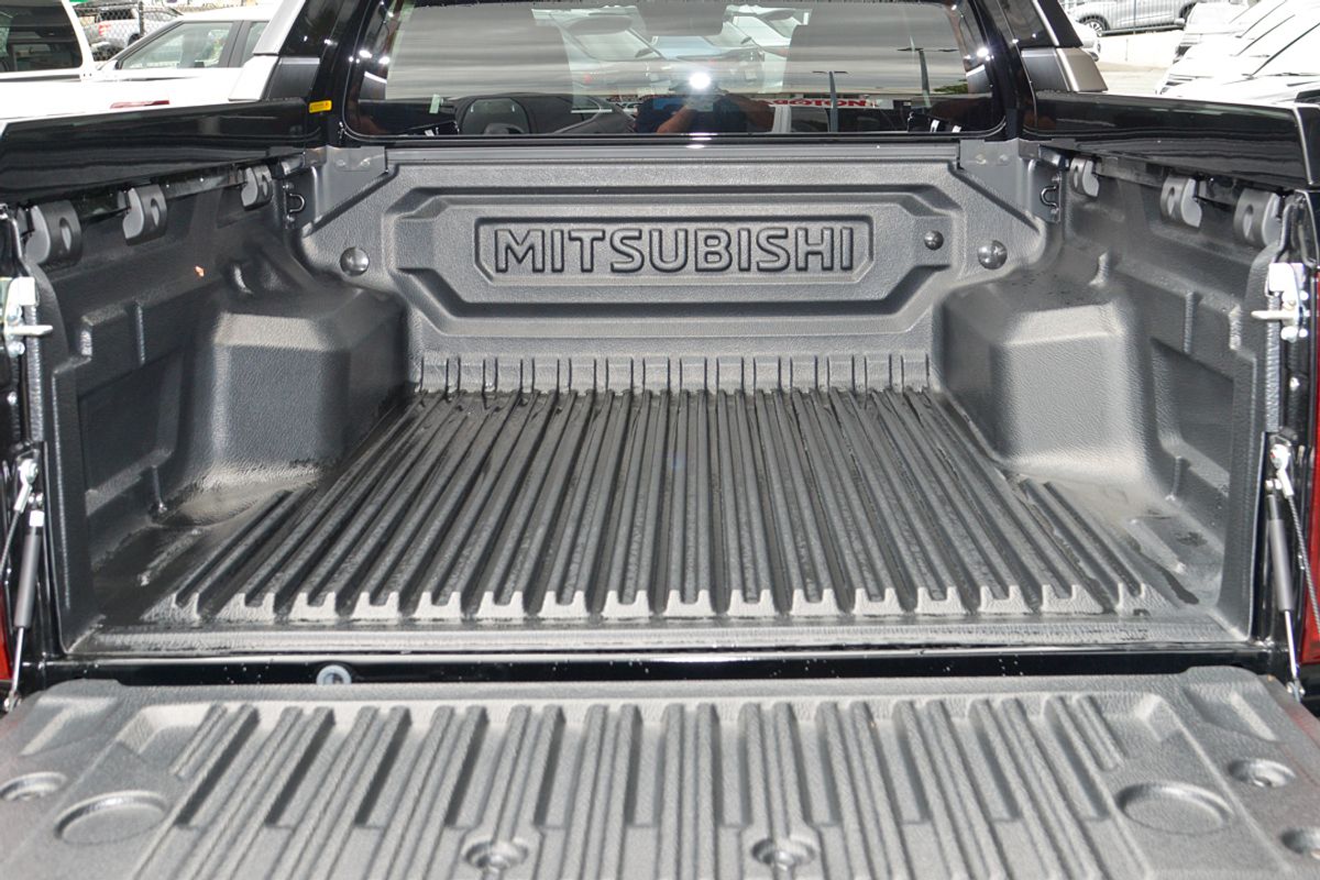 2025 Mitsubishi Triton GSR MV 4X4