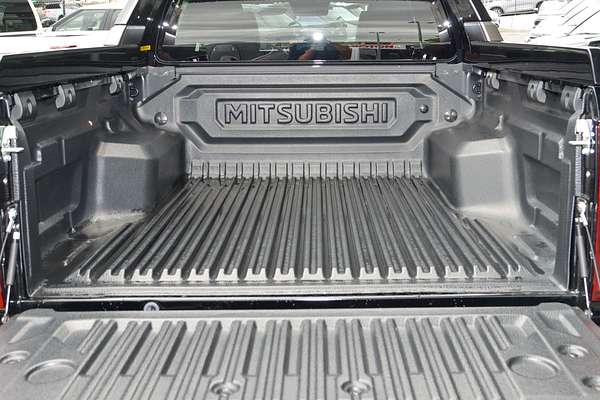 2025 Mitsubishi Triton GSR MV 4X4