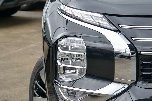 2025 Mitsubishi Outlander Exceed ZM