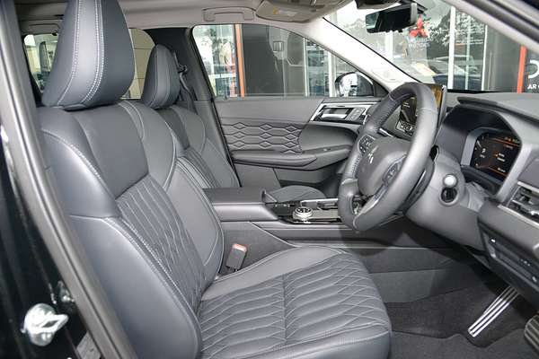 2025 Mitsubishi Outlander Exceed ZM